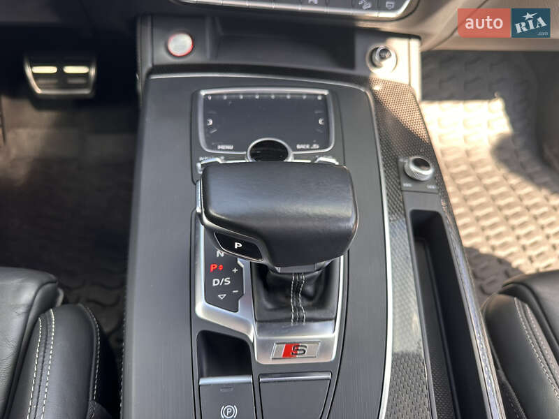 Внедорожник / Кроссовер Audi SQ5 2017 в Киеве