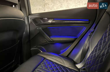 Внедорожник / Кроссовер Audi SQ5 2017 в 