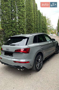 Внедорожник / Кроссовер Audi SQ5 2022 в 