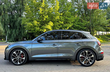 Внедорожник / Кроссовер Audi SQ5 2022 в 