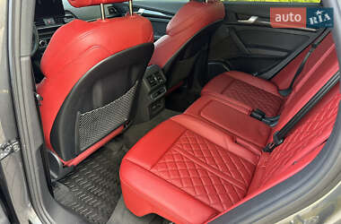 Внедорожник / Кроссовер Audi SQ5 2022 в 
