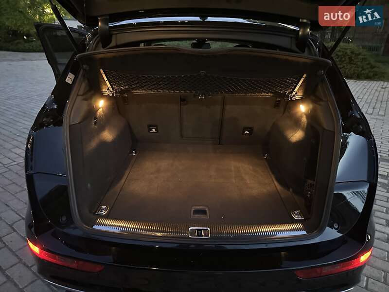 Внедорожник / Кроссовер Audi SQ5 2014 в Белой Церкви