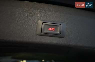 Внедорожник / Кроссовер Audi SQ5 2014 в 
