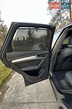 Внедорожник / Кроссовер Audi SQ5 2020 в 