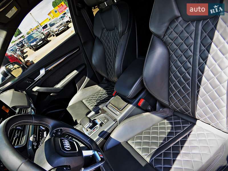 Внедорожник / Кроссовер Audi SQ5 2018 в Черкассах