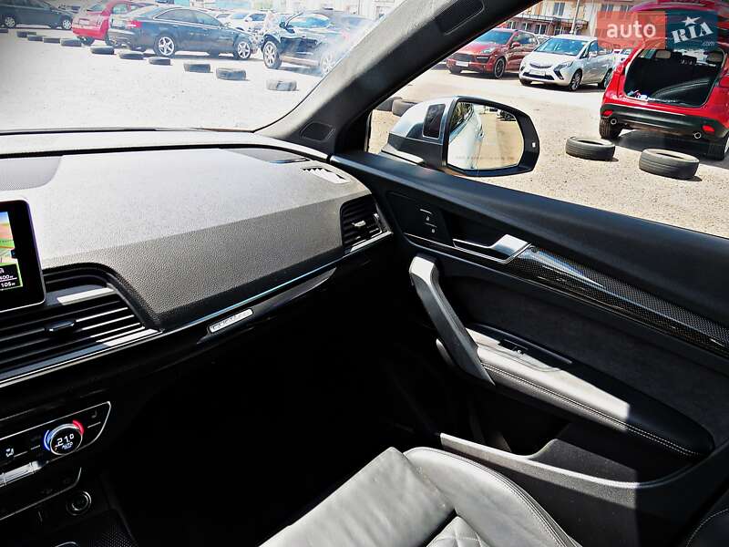 Внедорожник / Кроссовер Audi SQ5 2018 в Черкассах