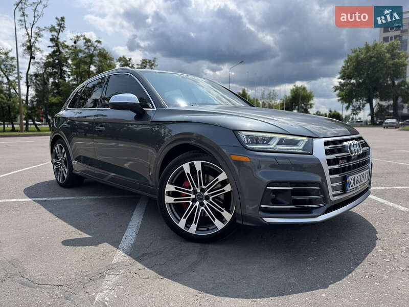 Внедорожник / Кроссовер Audi SQ5 2018 в 