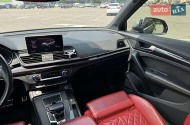 Внедорожник / Кроссовер Audi SQ5 2018 в 