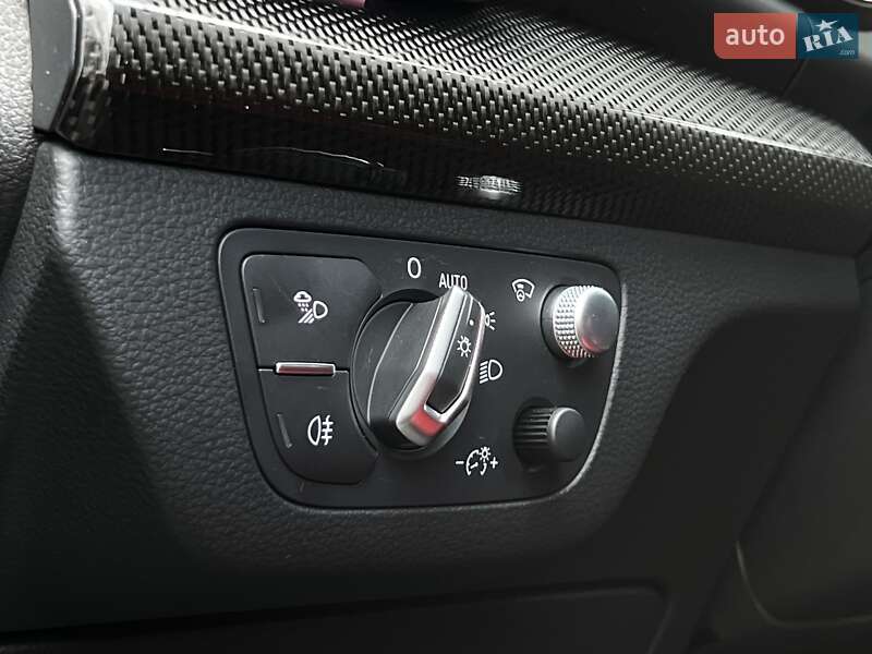 Внедорожник / Кроссовер Audi SQ5 2020 в Киеве