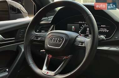 Внедорожник / Кроссовер Audi SQ5 2020 в 