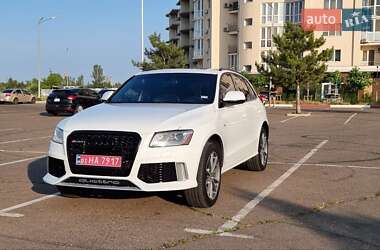 Внедорожник / Кроссовер Audi SQ5 2014 в 