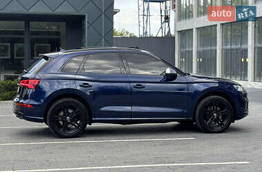 Внедорожник / Кроссовер Audi SQ5 2017 в 