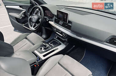 Внедорожник / Кроссовер Audi SQ5 2017 в 