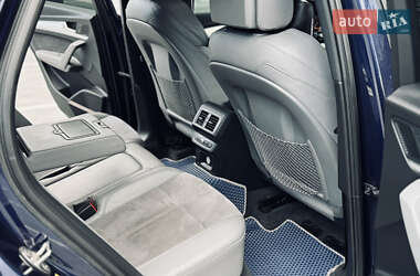 Внедорожник / Кроссовер Audi SQ5 2017 в 