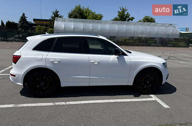 Внедорожник / Кроссовер Audi SQ5 2015 в 