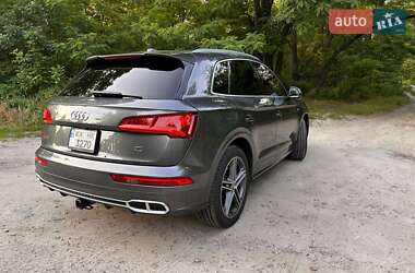 Внедорожник / Кроссовер Audi SQ5 2017 в 