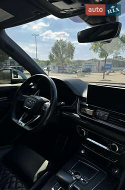Внедорожник / Кроссовер Audi SQ5 2018 в 
