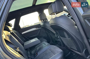 Внедорожник / Кроссовер Audi SQ5 2017 в 