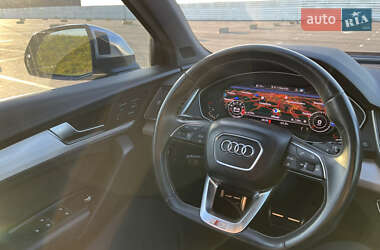 Внедорожник / Кроссовер Audi SQ5 2017 в 