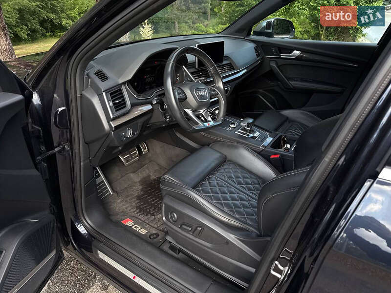 Внедорожник / Кроссовер Audi SQ5 2017 в Киеве