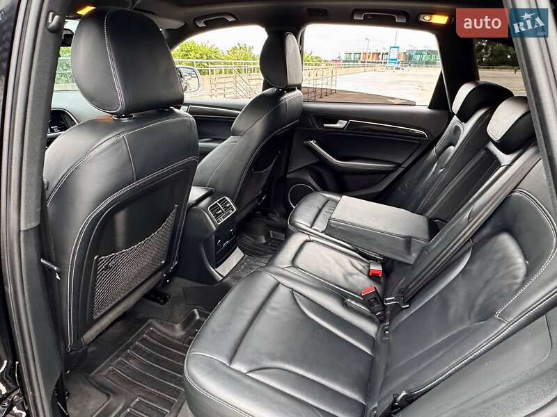 Внедорожник / Кроссовер Audi SQ5 2015 в Киеве