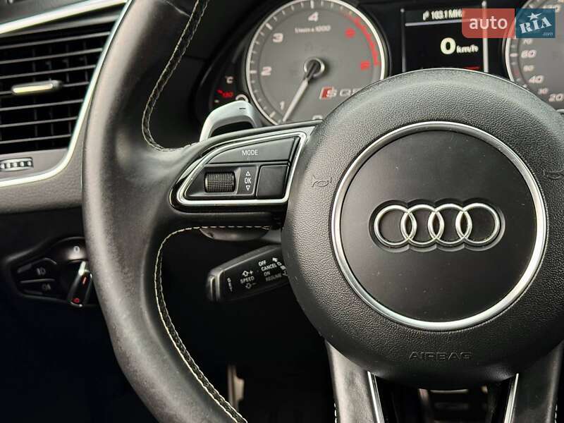 Внедорожник / Кроссовер Audi SQ5 2015 в Киеве