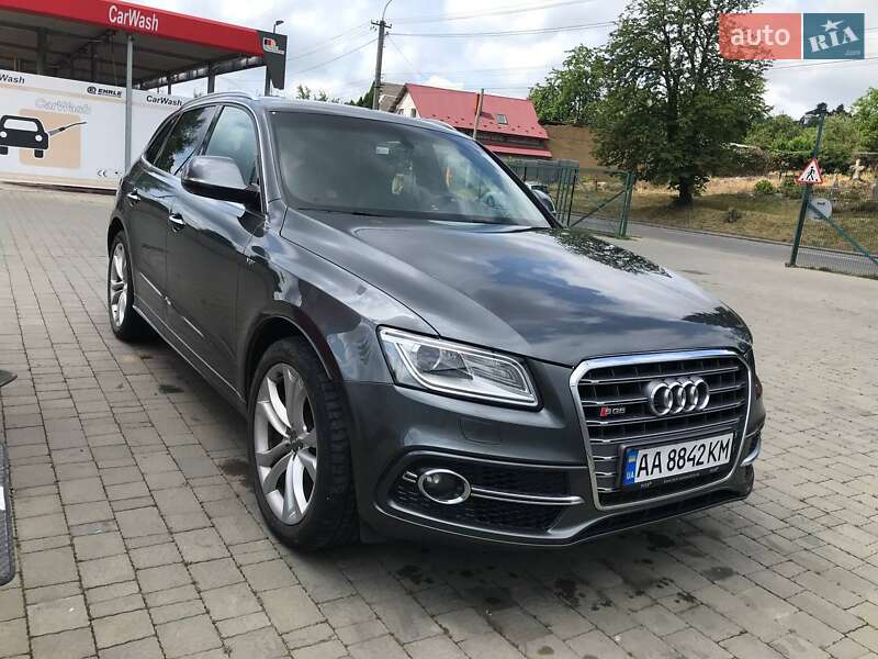Внедорожник / Кроссовер Audi SQ5 2015 в 