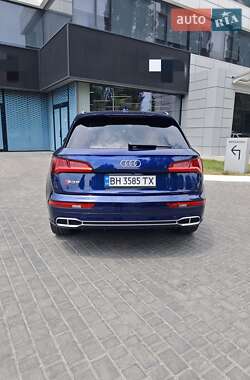Позашляховик / Кросовер Audi SQ5 2018 в 