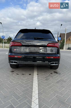 Внедорожник / Кроссовер Audi SQ5 2017 в 