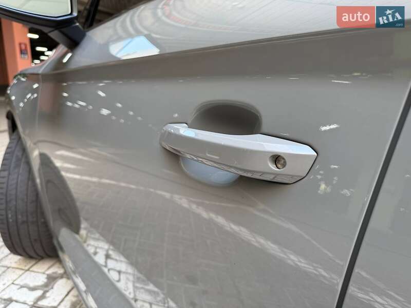 Позашляховик / Кросовер Audi SQ5 2019 в Києві