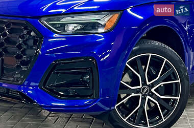 Позашляховик / Кросовер Audi SQ5 2021 в 