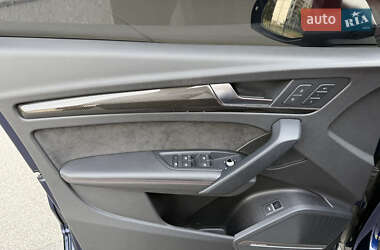 Внедорожник / Кроссовер Audi SQ5 2020 в 