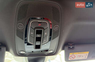 Внедорожник / Кроссовер Audi SQ5 2020 в 