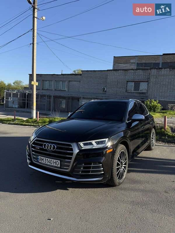 Внедорожник / Кроссовер Audi SQ5 2017 в 