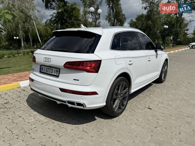 Позашляховик / Кросовер Audi SQ5 2017 в Києві