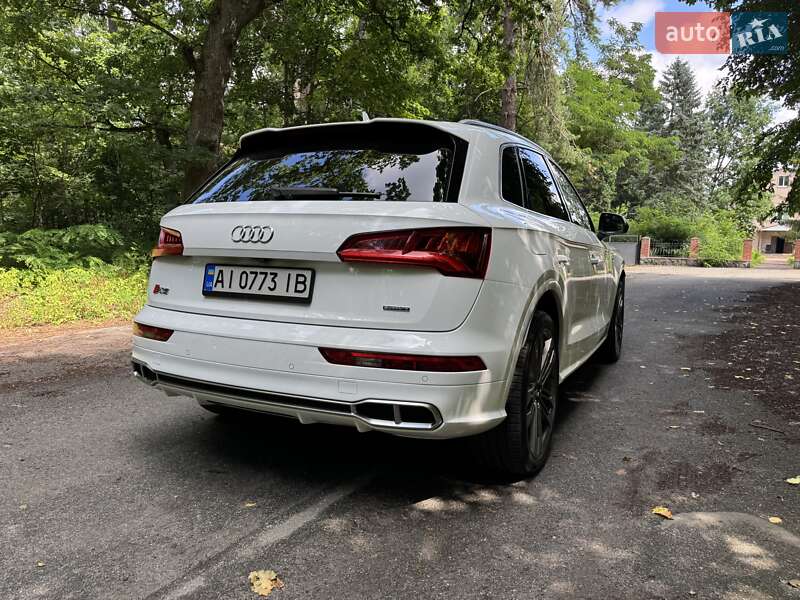 Позашляховик / Кросовер Audi SQ5 2017 в Києві