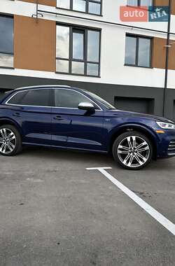 Внедорожник / Кроссовер Audi SQ5 2017 в 