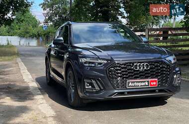Внедорожник / Кроссовер Audi SQ5 2017 в 