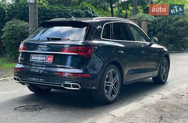 Внедорожник / Кроссовер Audi SQ5 2017 в 