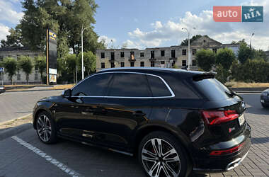 Внедорожник / Кроссовер Audi SQ5 2017 в 
