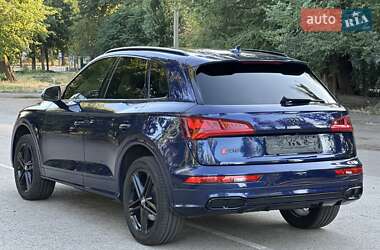 Внедорожник / Кроссовер Audi SQ5 2017 в 