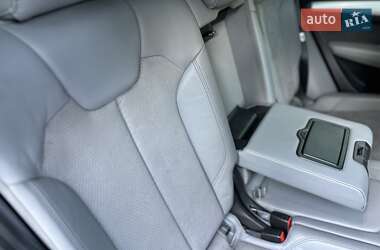 Внедорожник / Кроссовер Audi SQ5 2017 в 