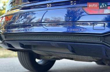 Внедорожник / Кроссовер Audi SQ5 2017 в 
