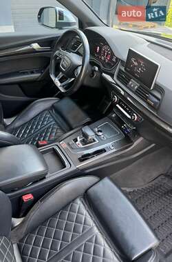 Внедорожник / Кроссовер Audi SQ5 2018 в 