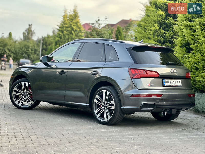 Внедорожник / Кроссовер Audi SQ5 2019 в Одессе