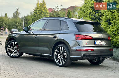 Внедорожник / Кроссовер Audi SQ5 2019 в 