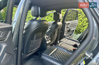 Внедорожник / Кроссовер Audi SQ5 2019 в 