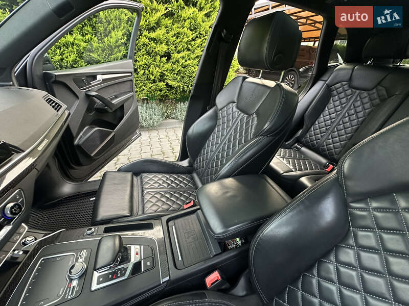 Внедорожник / Кроссовер Audi SQ5 2019 в Одессе