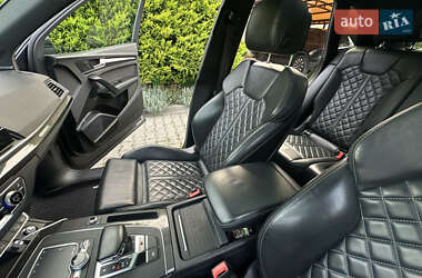 Внедорожник / Кроссовер Audi SQ5 2019 в 