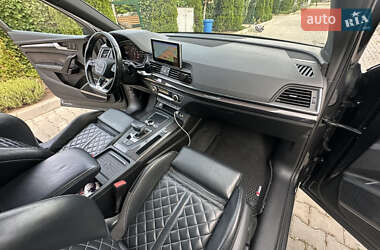 Внедорожник / Кроссовер Audi SQ5 2019 в 